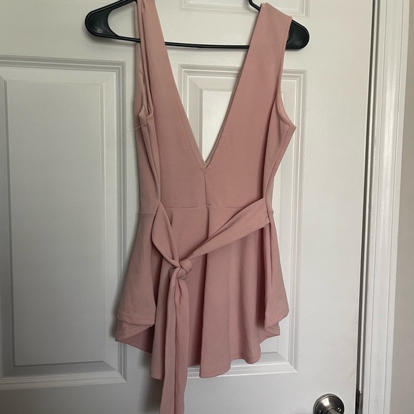 Deep V top - Picture 2 of 2